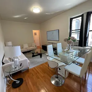 1br In Sunnyside 15 Min To Manhattan New York