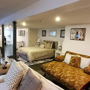 Cozy Studio; Lower Level Unit Apartment