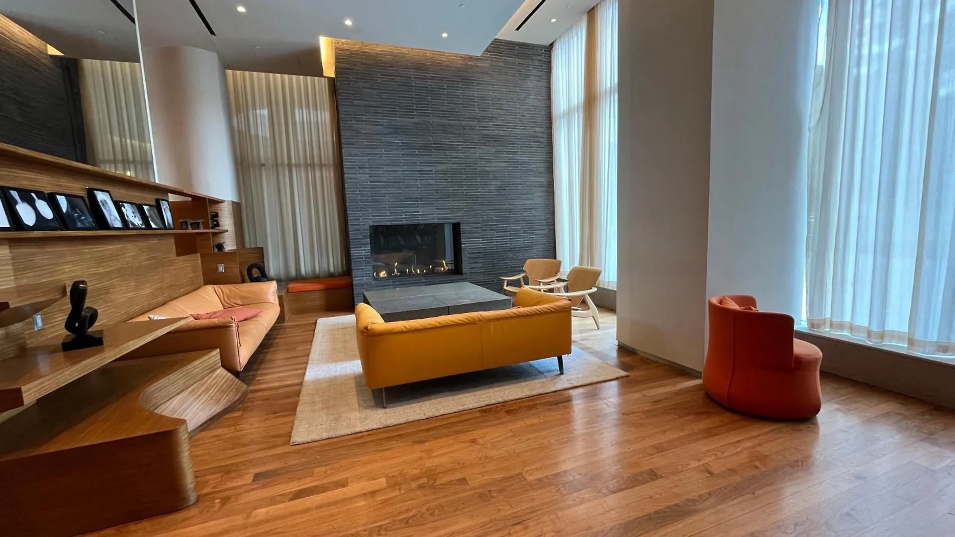 Luxury 2 Bedrooms 2 Bathrooms Corner Apartment Breathtaking City Views Modern Retreat New York