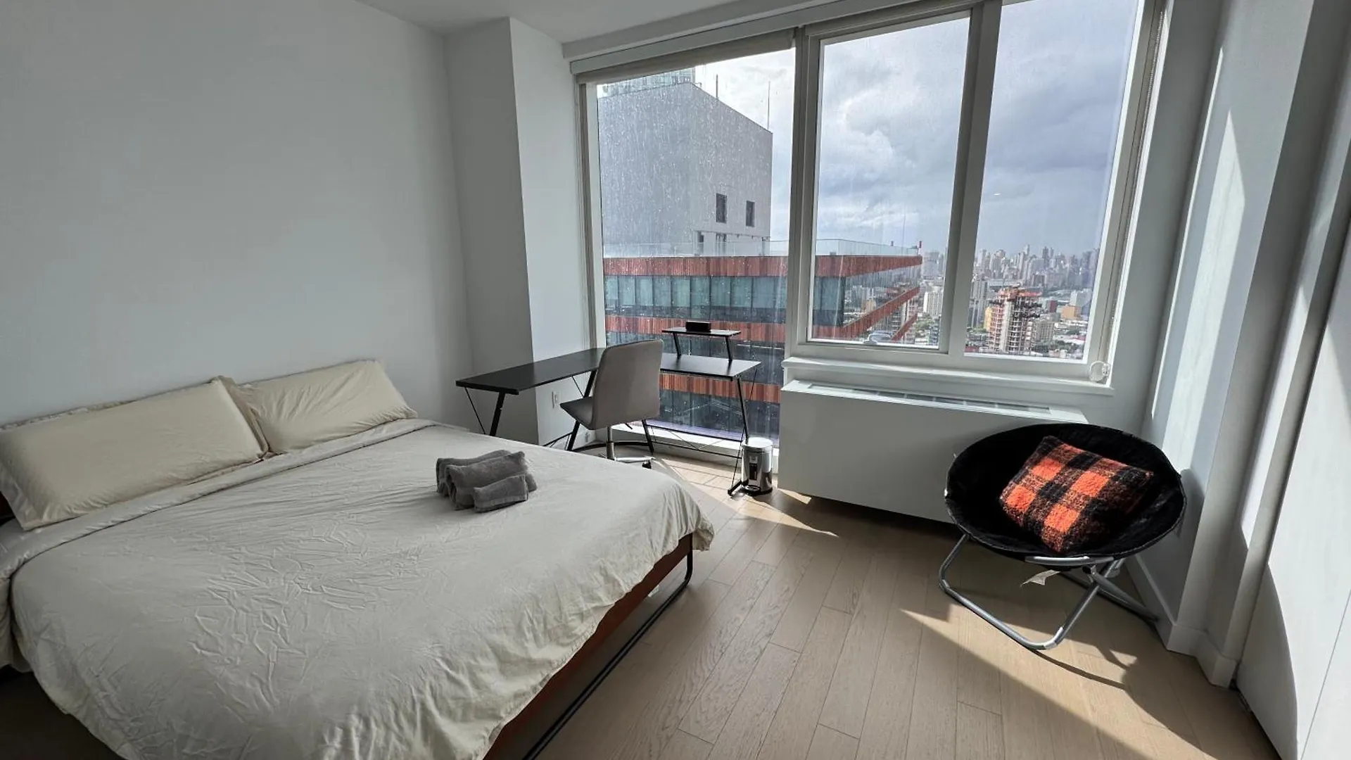 Luxury 2 Bedrooms 2 Bathrooms Corner Apartment Breathtaking City Views Modern Retreat New York USA